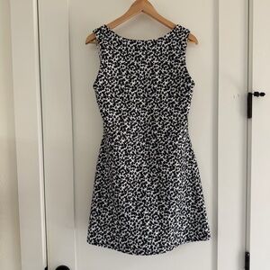 Abercrombie YPB sculptLUX Low Back Mini Dress in Black and White Ditsy Floral